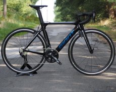 Шоссейный велосипед Giant Propel Advanced 2 карбоновый