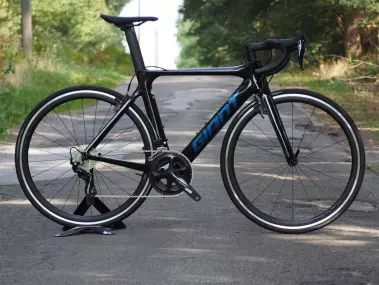 Шоссейный велосипед Giant Propel Advanced 2 карбоновый