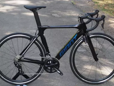 Шоссейный велосипед Giant Propel Advanced 2 карбоновый