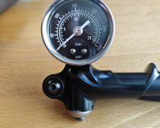 Насос велосипедный GIYO GS-02D