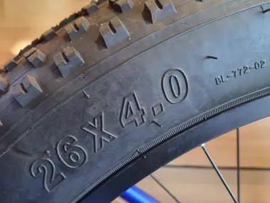 Велосипед фэтбайк Avenger C262D